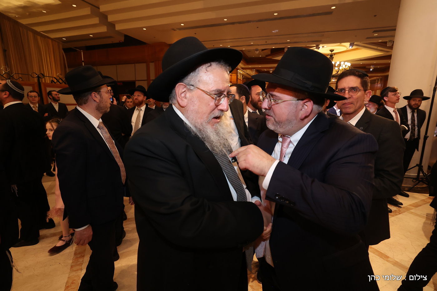 הרב רפי מנת חיתן את בנו; מי הגיע לאחל מזל טוב?