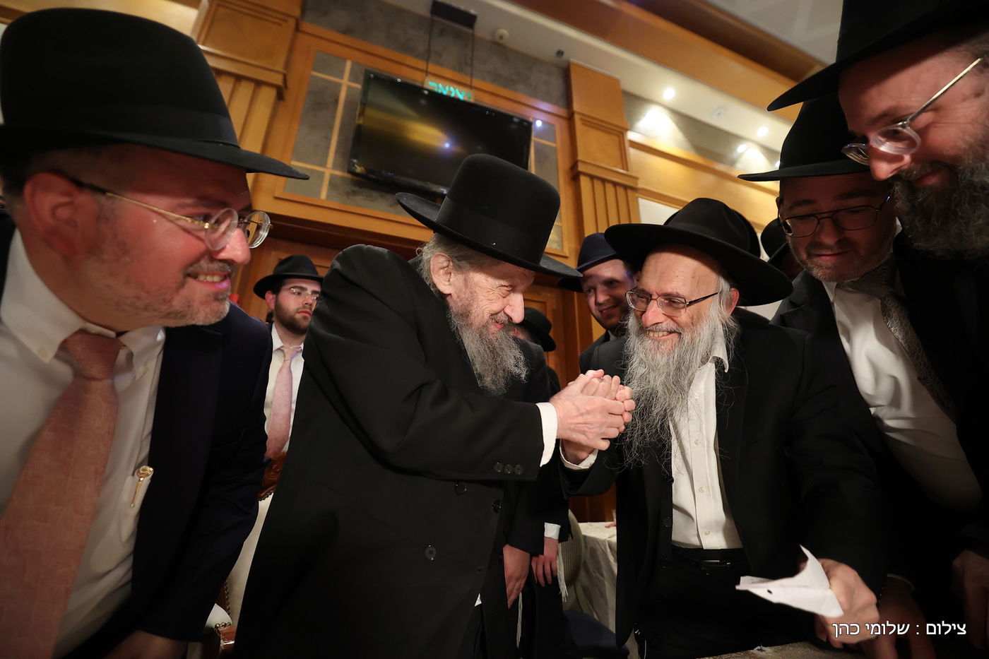 הרב רפי מנת חיתן את בנו; מי הגיע לאחל מזל טוב?