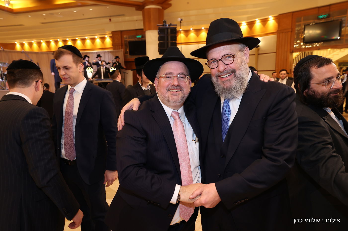 הרב רפי מנת חיתן את בנו; מי הגיע לאחל מזל טוב?