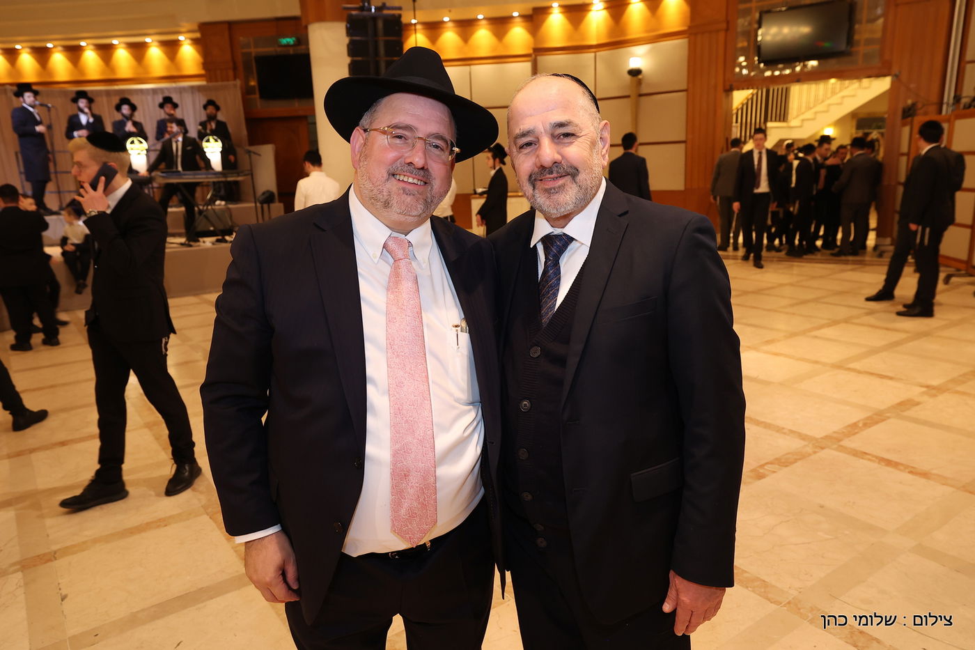 הרב רפי מנת חיתן את בנו; מי הגיע לאחל מזל טוב?