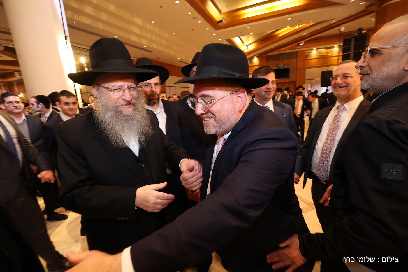 הרב רפי מנת חיתן את בנו; מי הגיע לאחל מזל טוב?