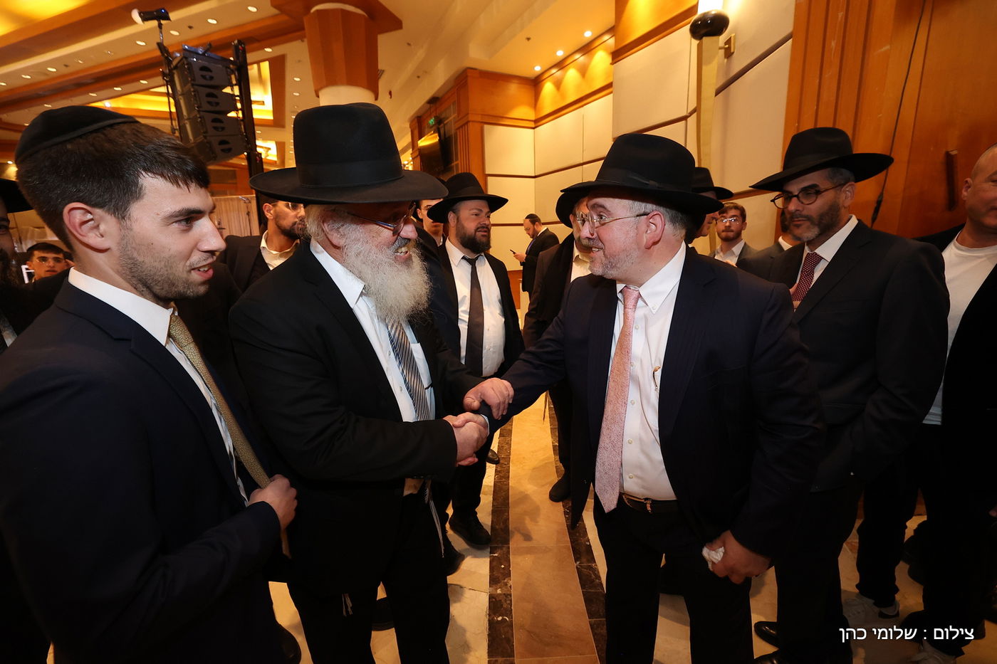 הרב רפי מנת חיתן את בנו; מי הגיע לאחל מזל טוב?