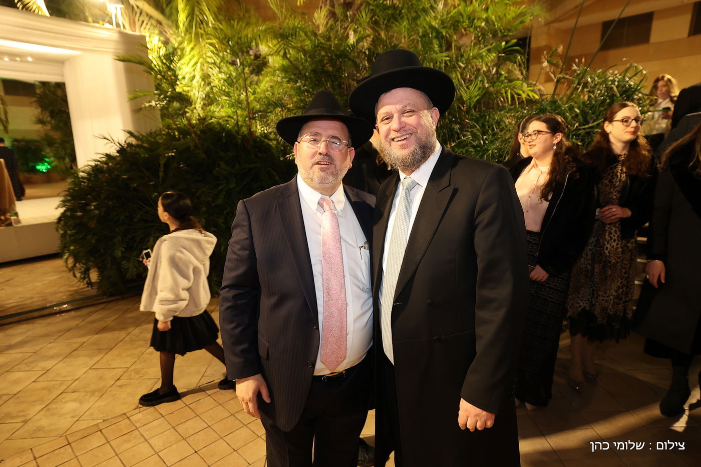 הרב רפי מנת חיתן את בנו; מי הגיע לאחל מזל טוב?