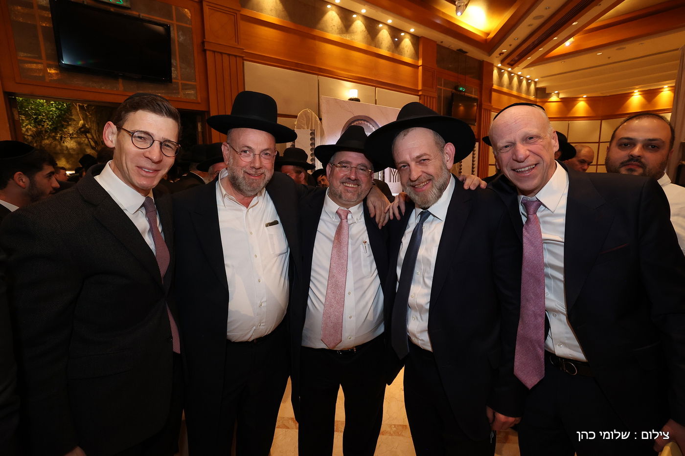 הרב רפי מנת חיתן את בנו; מי הגיע לאחל מזל טוב?