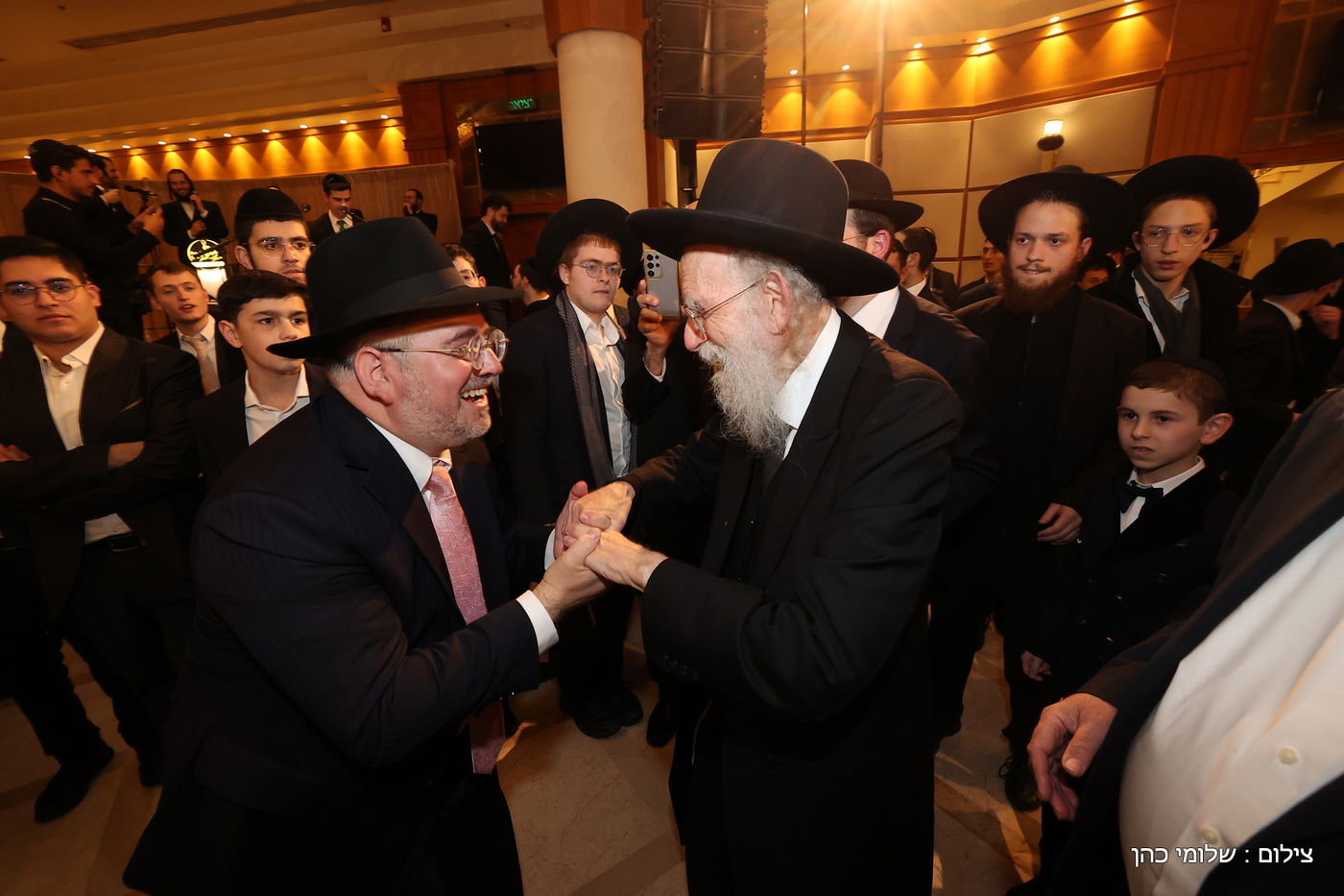 הרב רפי מנת חיתן את בנו; מי הגיע לאחל מזל טוב?