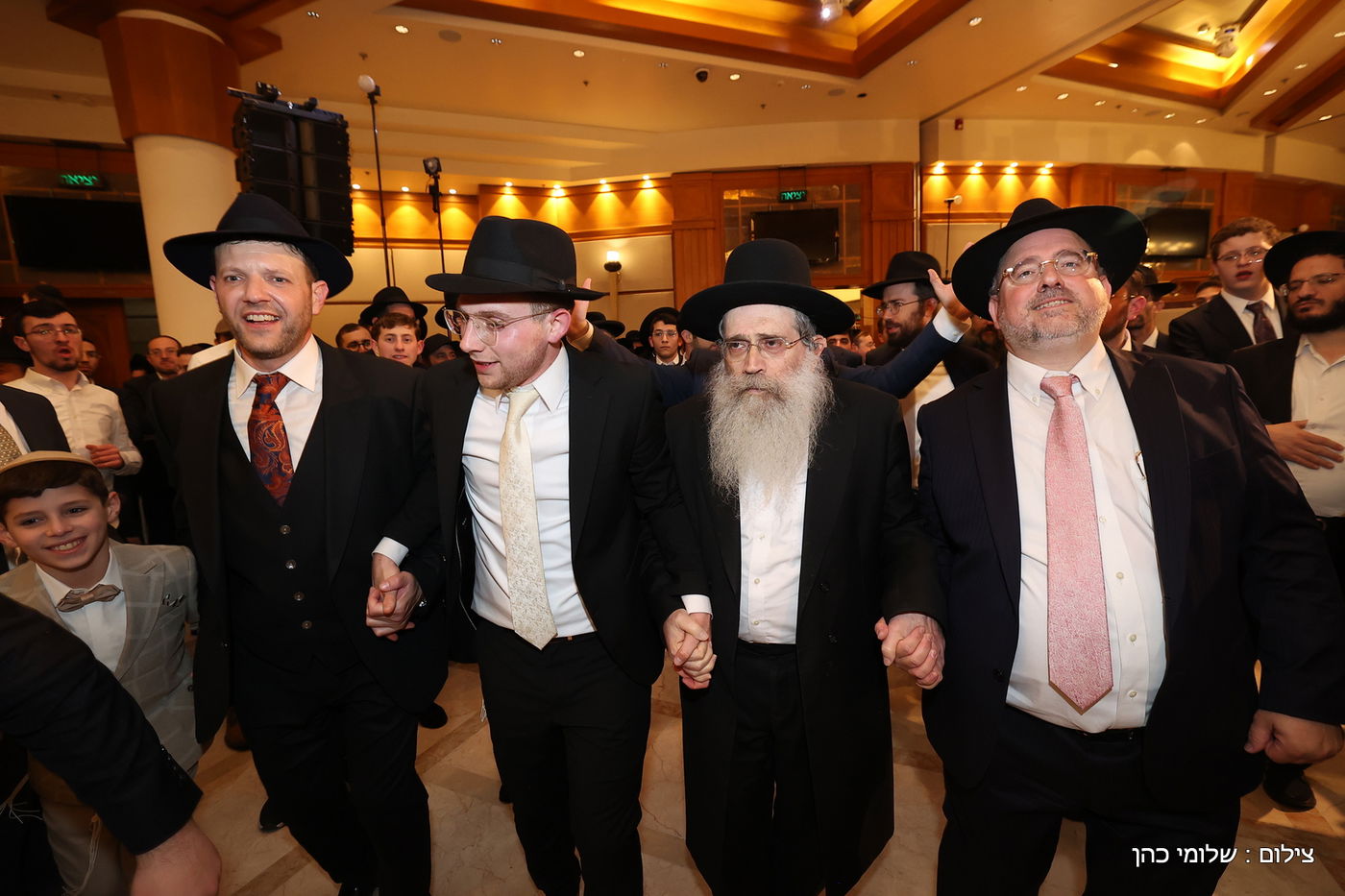 הרב רפי מנת חיתן את בנו; מי הגיע לאחל מזל טוב?