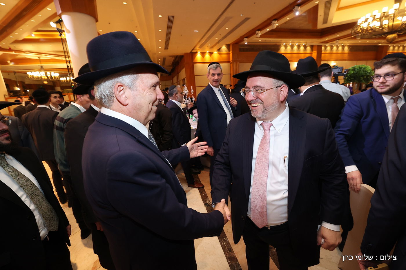 הרב רפי מנת חיתן את בנו; מי הגיע לאחל מזל טוב?