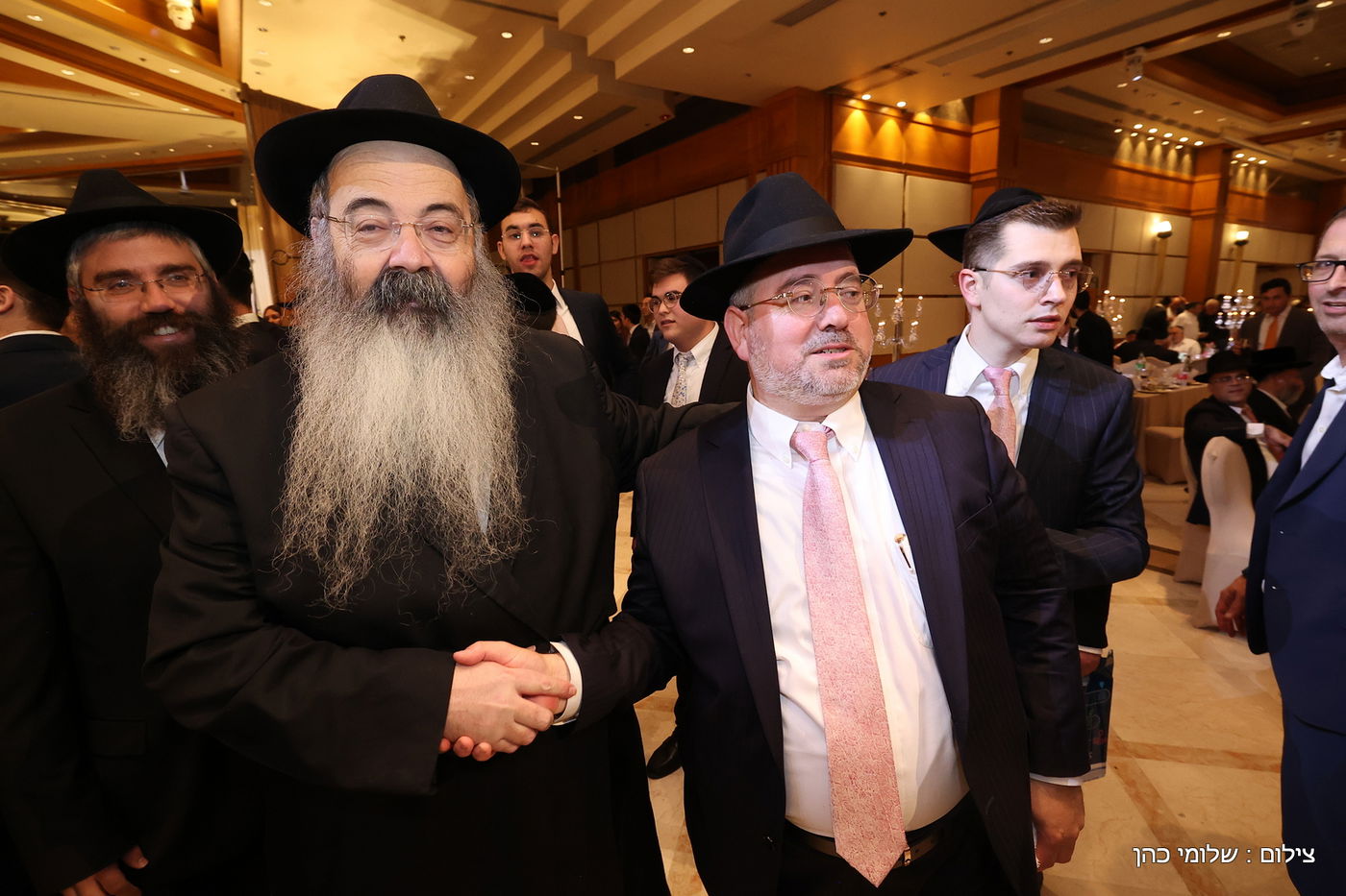 הרב רפי מנת חיתן את בנו; מי הגיע לאחל מזל טוב?