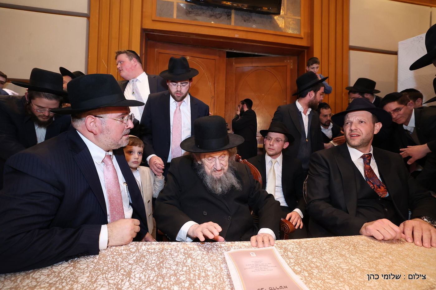 הרב רפי מנת חיתן את בנו; מי הגיע לאחל מזל טוב?