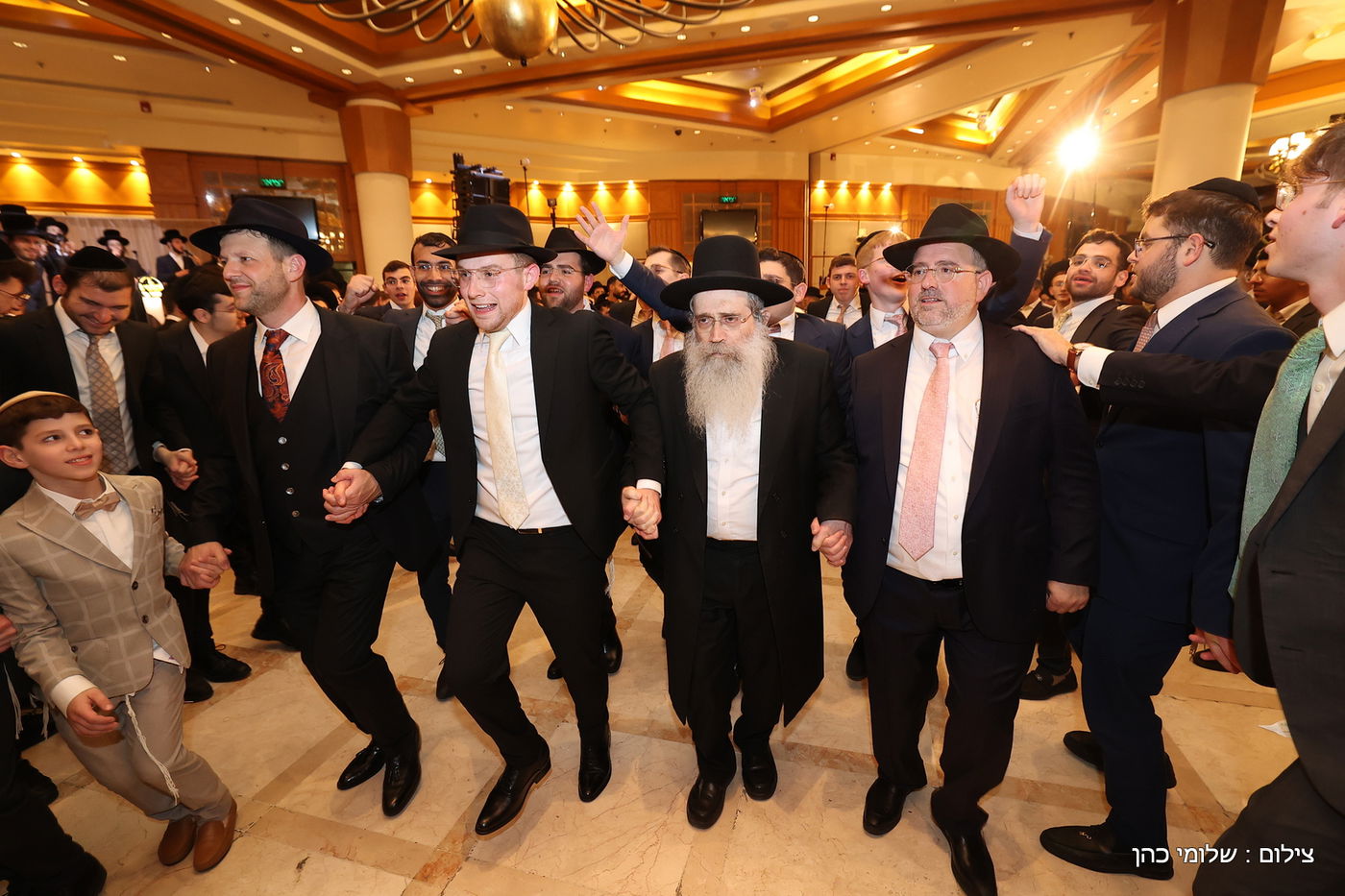 הרב רפי מנת חיתן את בנו; מי הגיע לאחל מזל טוב?