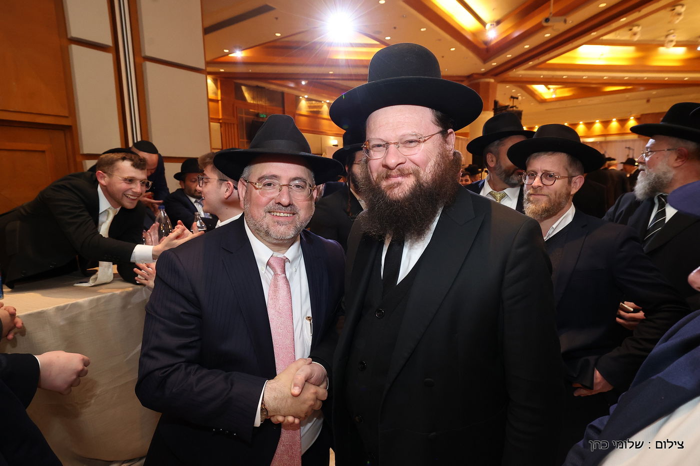 הרב רפי מנת חיתן את בנו; מי הגיע לאחל מזל טוב?