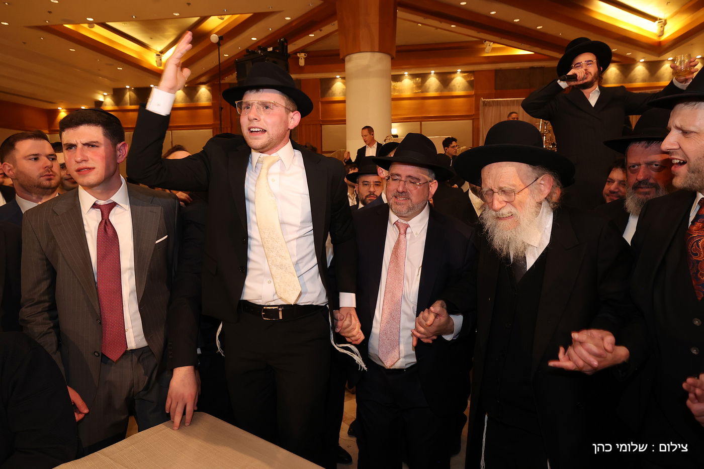 הרב רפי מנת חיתן את בנו; מי הגיע לאחל מזל טוב?