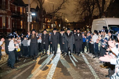 הרה"צ רבי אהרן מרדכי רוקח בביקור במומטריאול