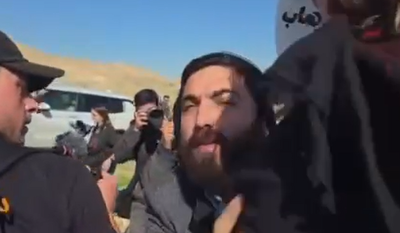 חבר הכנסת מותקף בהפגנה