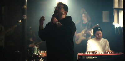 אריה רובין בסינגל מעצים חדש: "למה אני?"