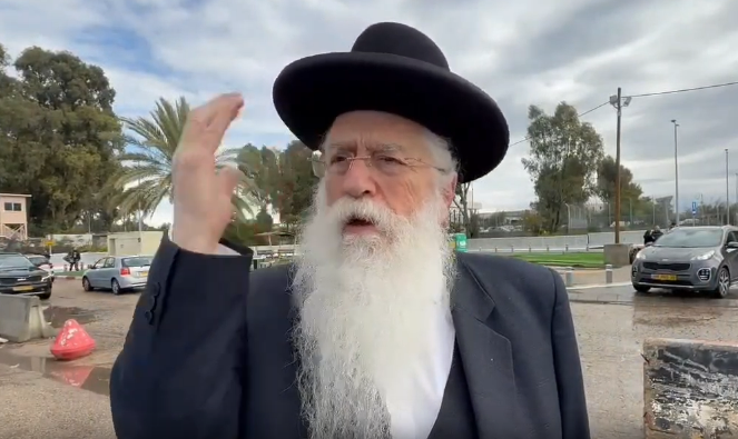 מאיר פרוש הבוקר בכלא הצבאי