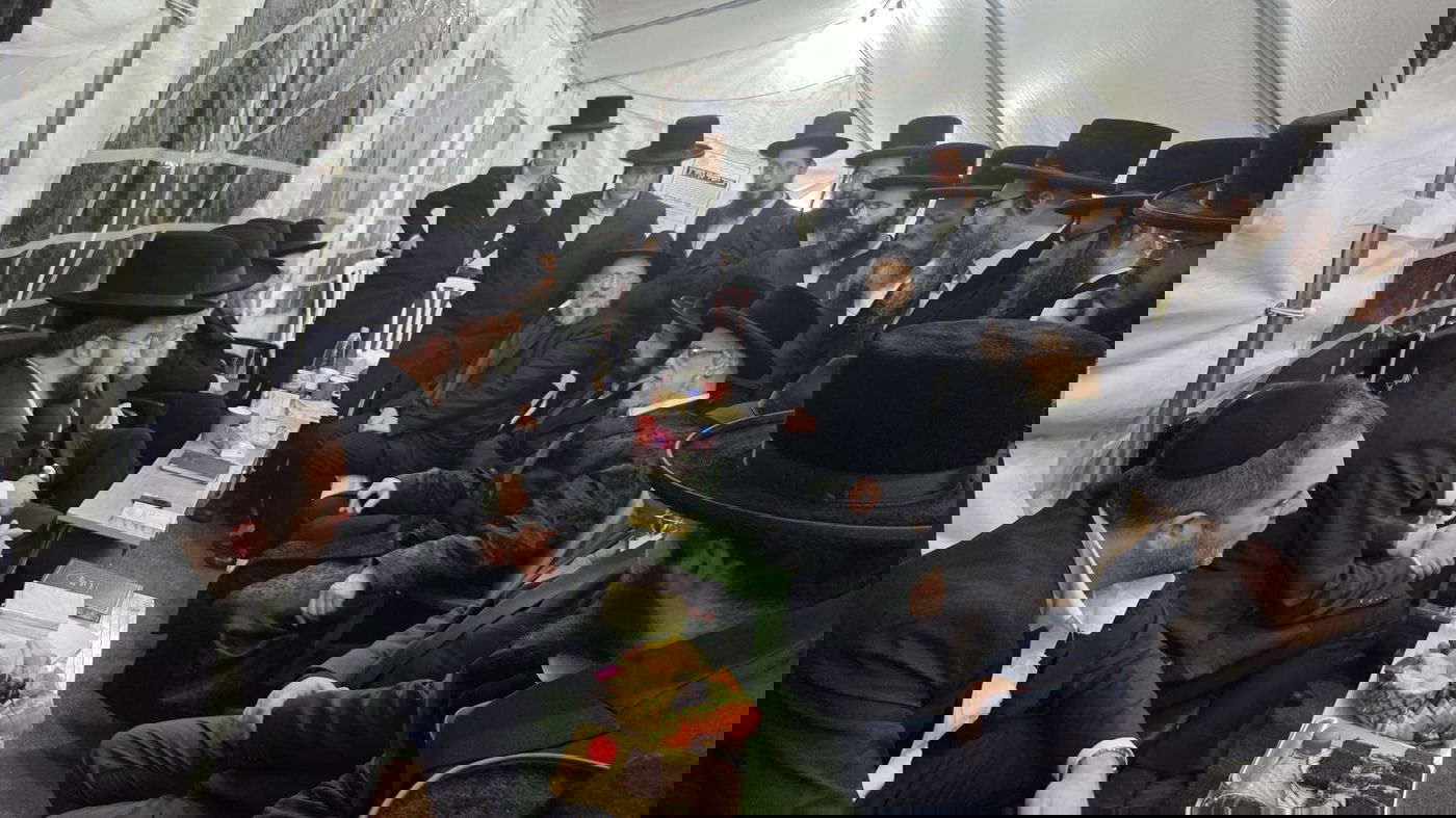 רכבת של מנחמים ב'שבעה' אצל האחים היועצים ביכלר | גלרייה מסכמת