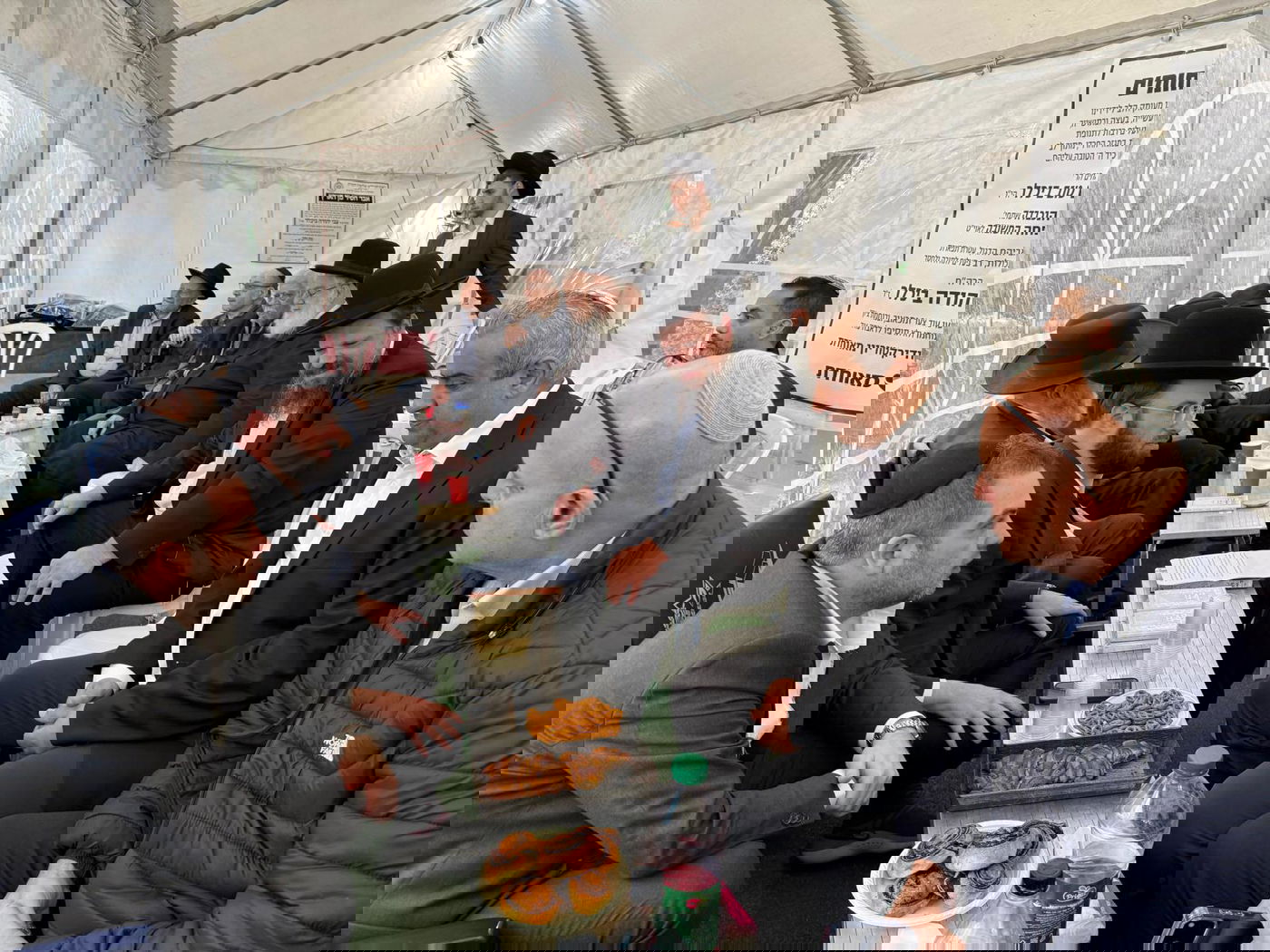 רכבת של מנחמים ב'שבעה' אצל האחים היועצים ביכלר | גלרייה מסכמת