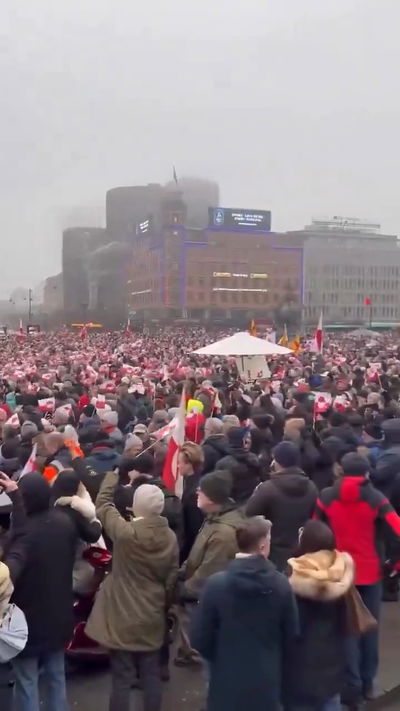 הסיסמה המקורית של הגרינלנדים אנטי-טראמפ: MAGA | הפגנות ענק נגד ארה"ב