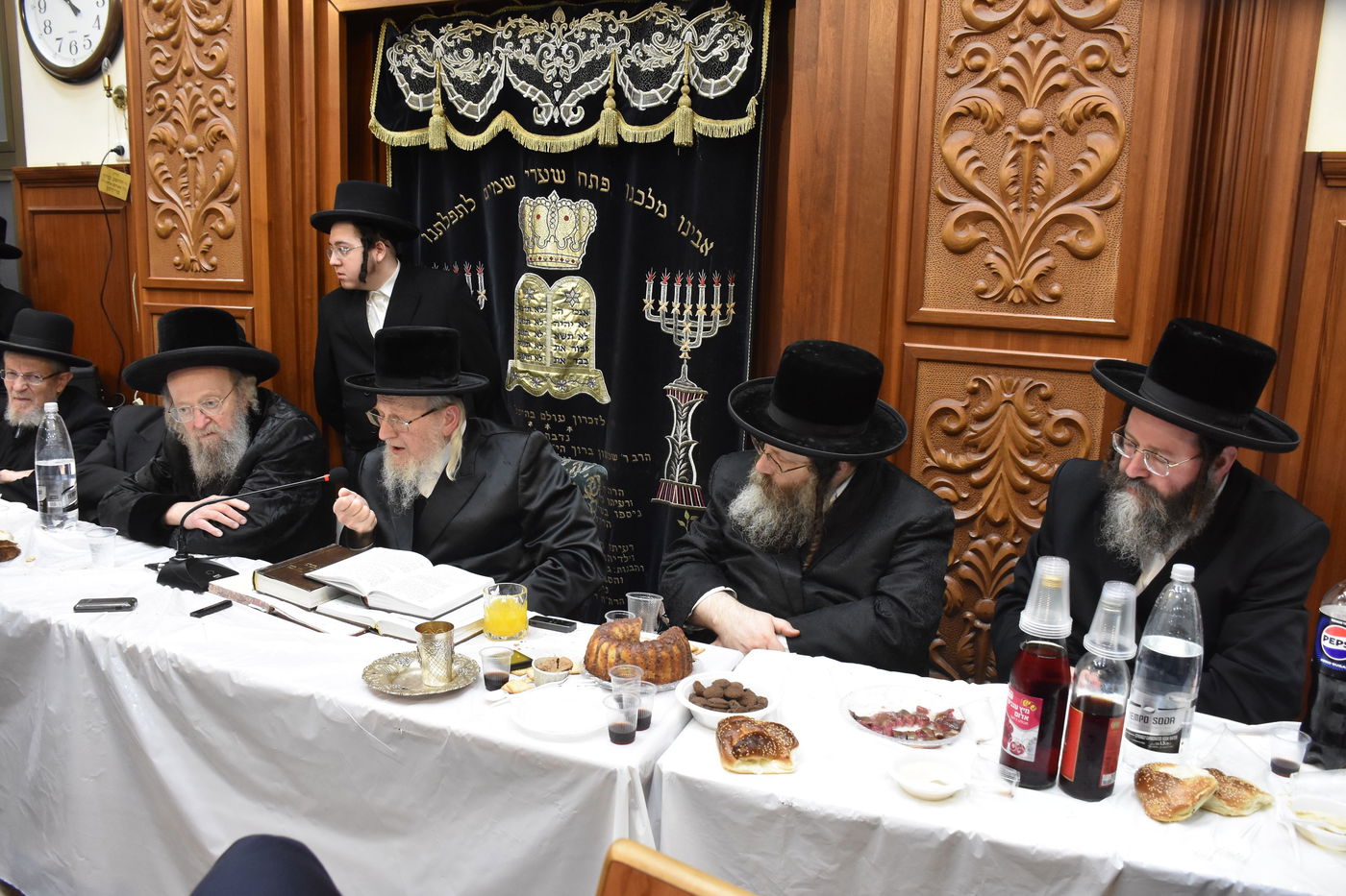 ההילולא באוז'רוב