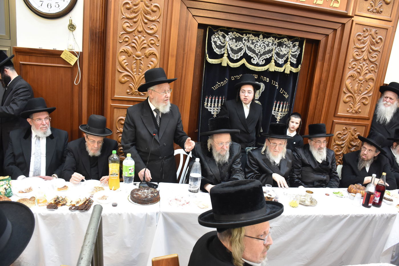 ההילולא באוז'רוב