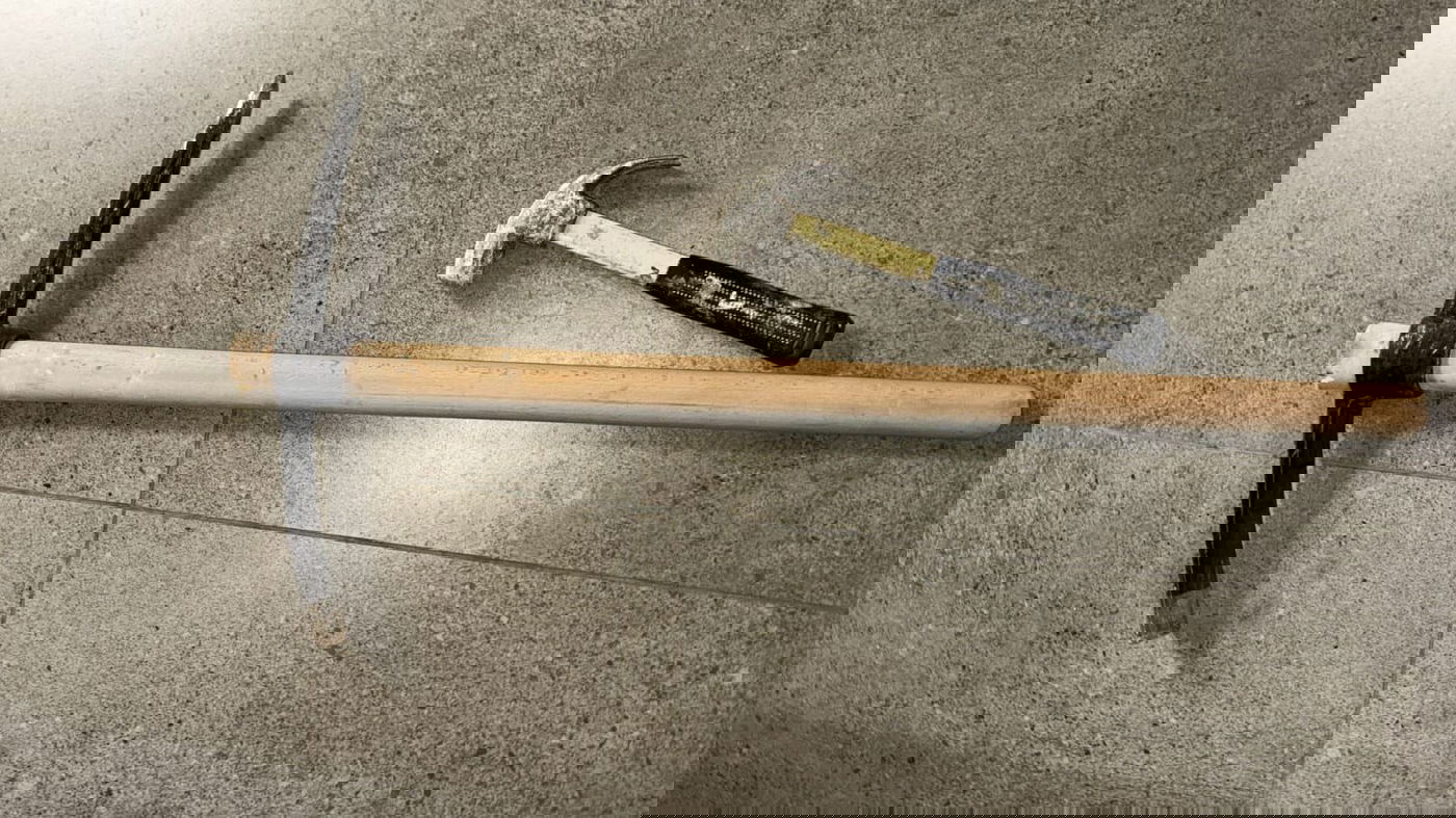 הכלים שנתפסו בזירה