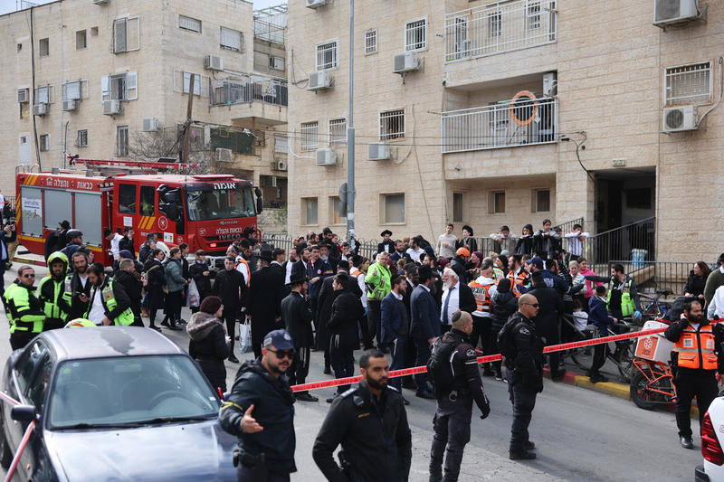 עשרות סקרנים מתגודדים, המשטרה סגרה את השטח | זירת האסון בתמונות