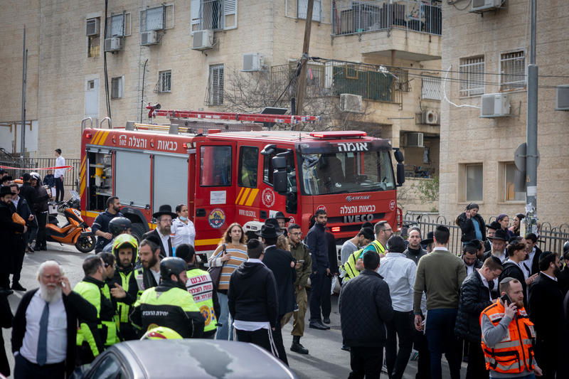 עשרות סקרנים מתגודדים, המשטרה סגרה את השטח | זירת האסון בתמונות