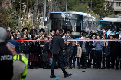 עשרות סקרנים מתגודדים, המשטרה סגרה את השטח | זירת האסון בתמונות