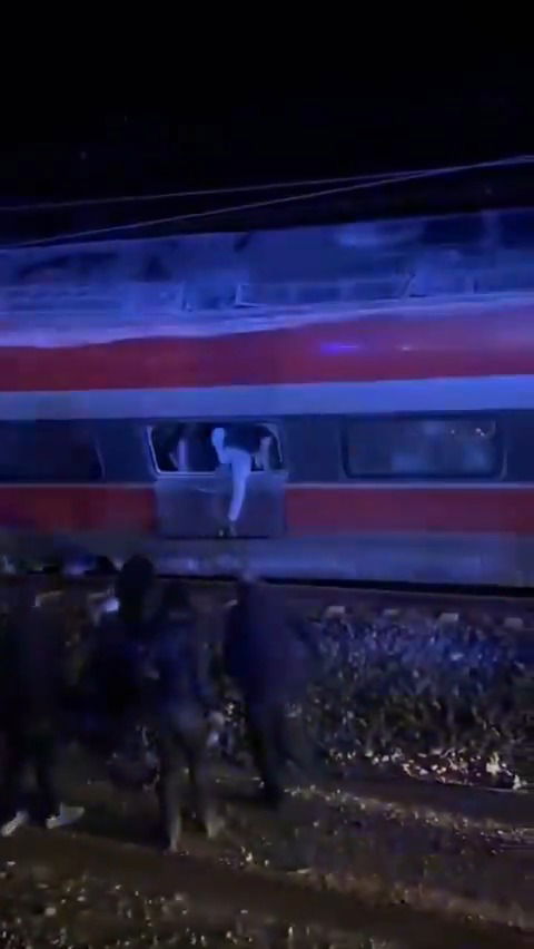 אסון הרכבות בספרד: מספר ההרוגים עלה ל-39 | "עפו מהחלונות מאות מטרים" | פרטים חדשים נחשפים 