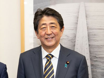  ראש ממשלת יפן לשעבר שינזו אבה
