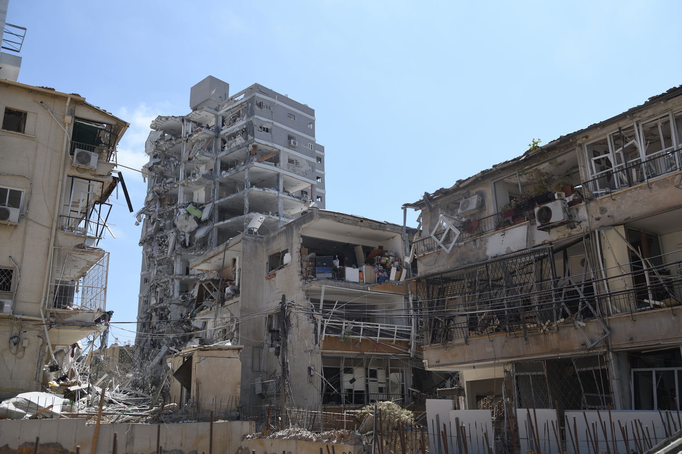 הריסות בבית ים מפגיעת טיל במהלך 'עם כלביא', אילוסטרציה