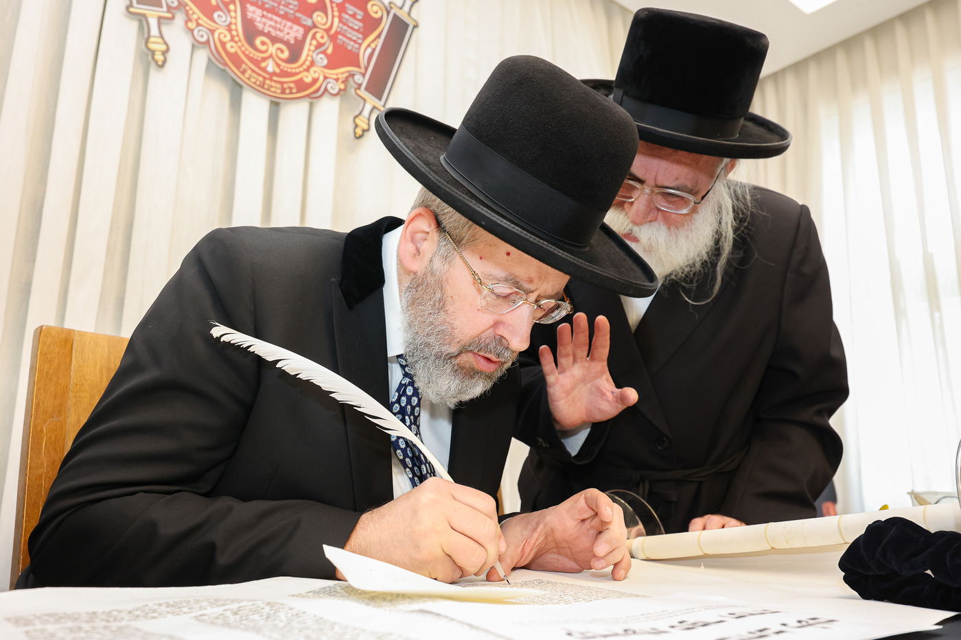 הגר"ד לאו בכתיבת אותיות