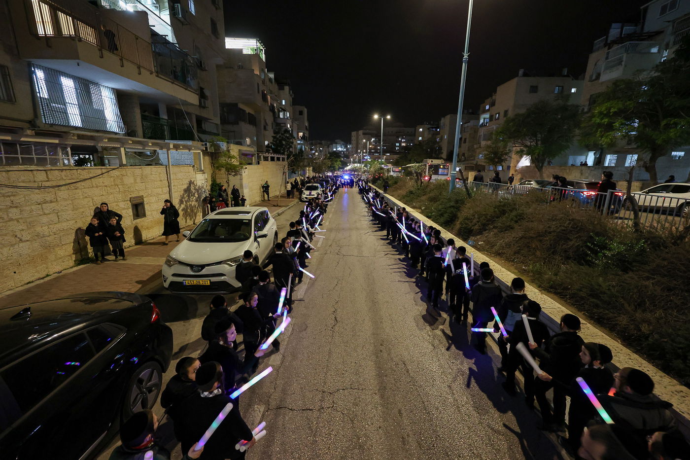 הכנסת ס"ת בויז'ניץ אלעד