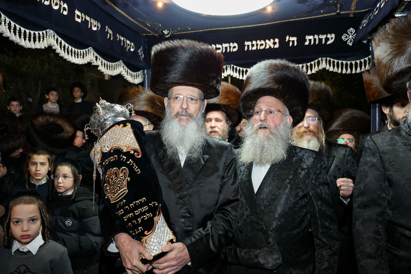 הכנסת ס"ת בויז'ניץ אלעד