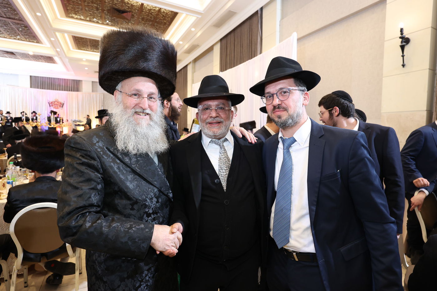 הכנסת ס"ת בויז'ניץ אלעד