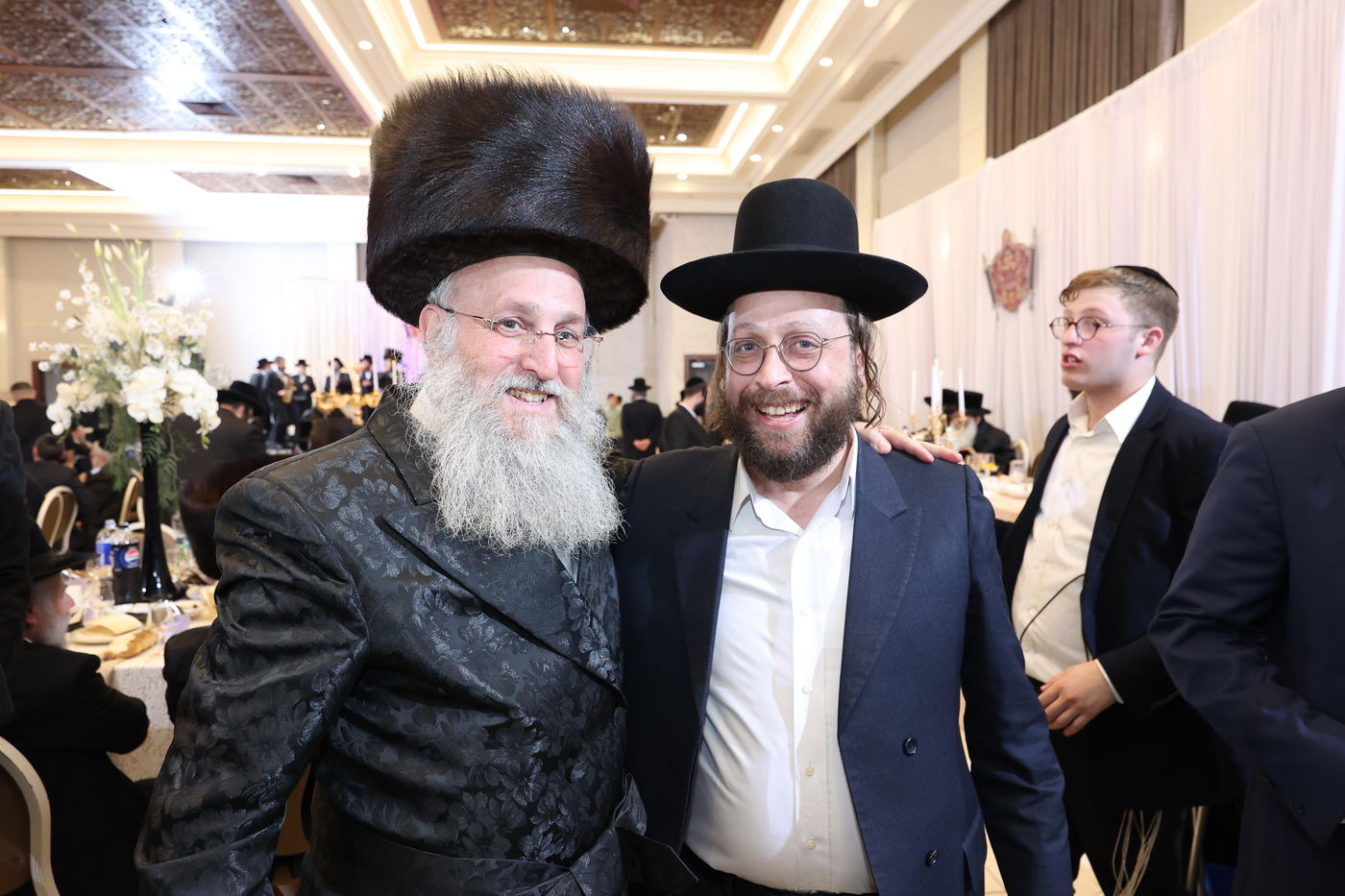 הכנסת ס"ת בויז'ניץ אלעד