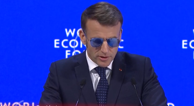 נשיא צרפת עם מותג המשקפיים