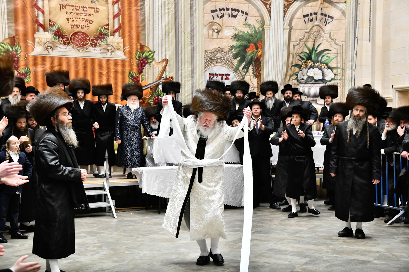 שמחת בית פרמישלאן - רחמסטריווקא - שאץ ויזניץ - לייטשיק