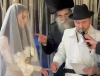 באירוע יוקרתי ביקב: המוזיקאי המוכר התחתן בשעה טובה | צפו בתיעוד