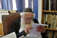 רבי אביגדור נבנצאל בכתיבת המכתב