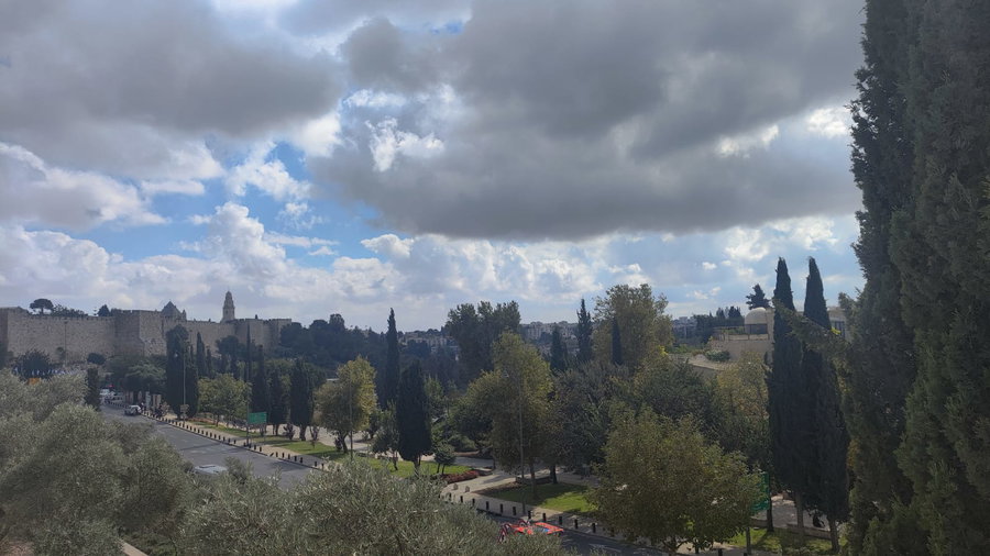 עננים בדרך
