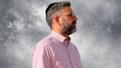 יקיר יהודה יאיר בסינגל מקורי חדש: ״הולך איתי״