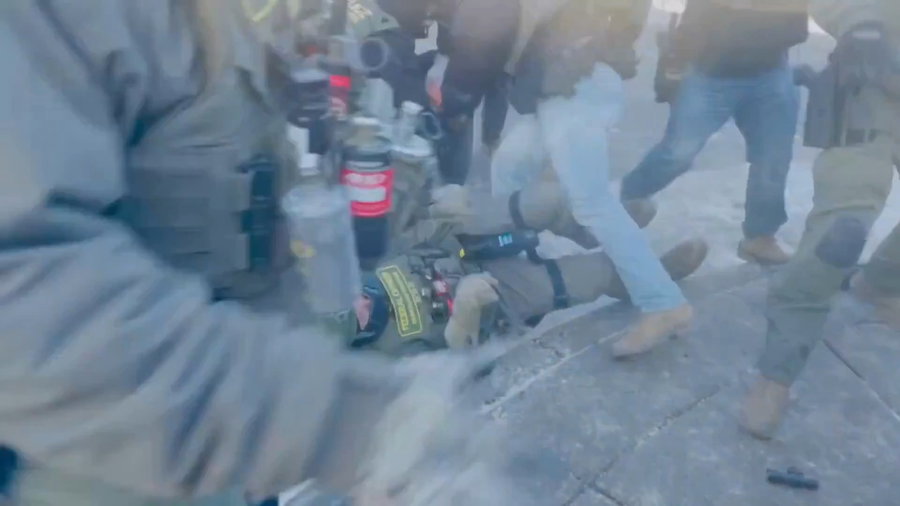 תקיפת סוכני ICE