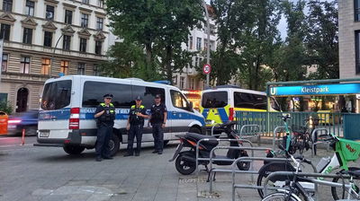 שוטרי גרמנים בברלין | המחשה