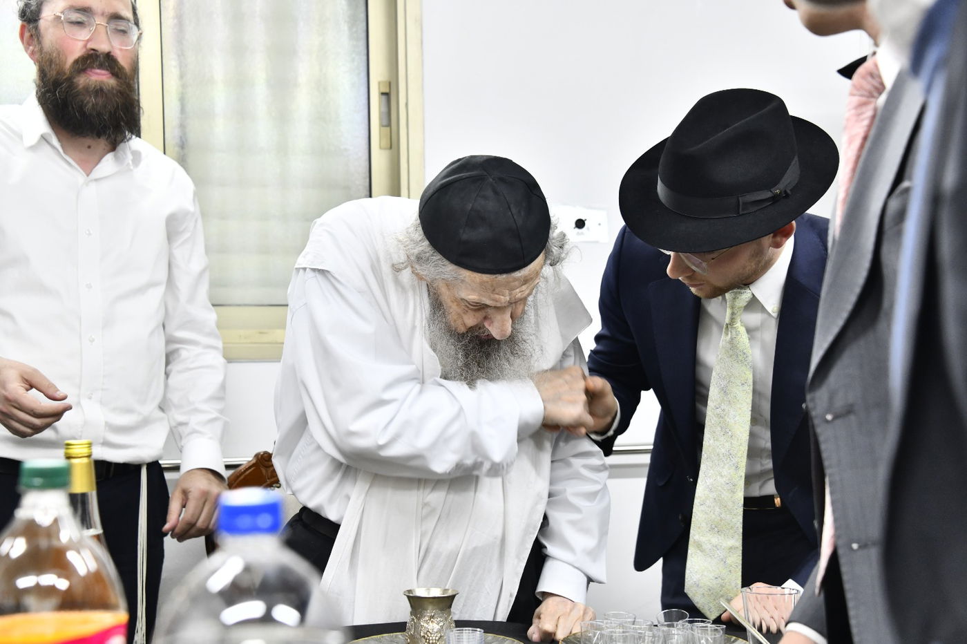 שמחת השבע ברכות במעונו של הגר"ד לנדאו