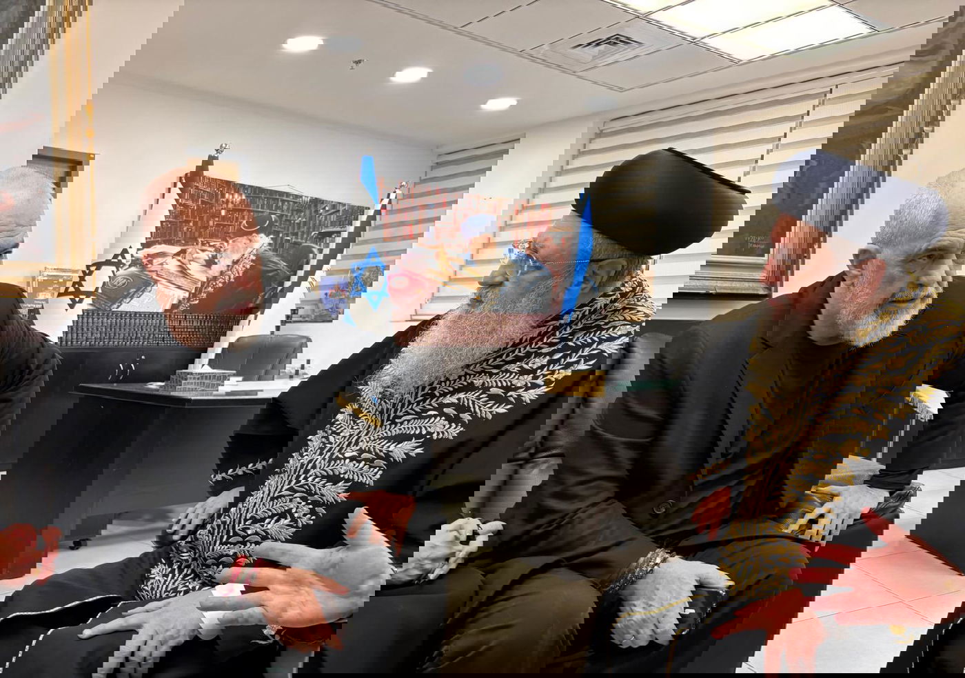 ר"מ אלבניה והראשון לציון