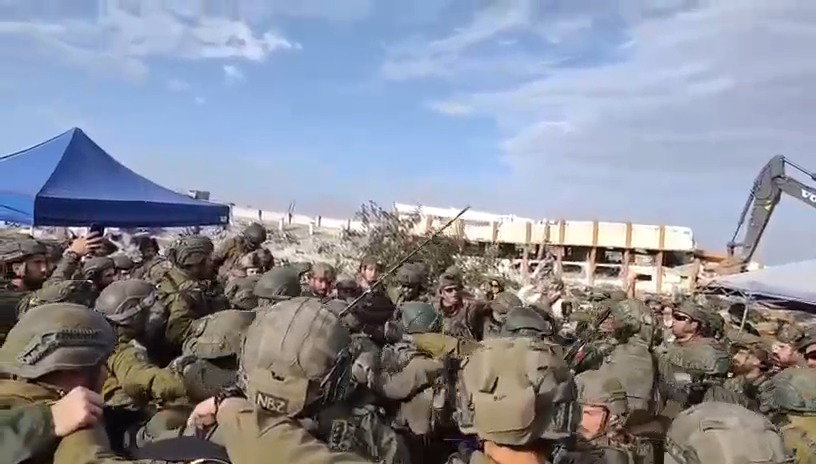 "אי אפשר לתאר מה קרה פה. כולם פה בוכים" | הלוחם שחזר את רגעי מציאת רן גווילי בבית הקברות