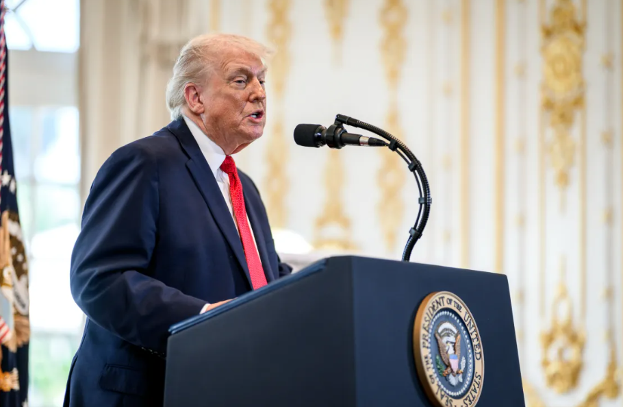 הנשיא טראמפ