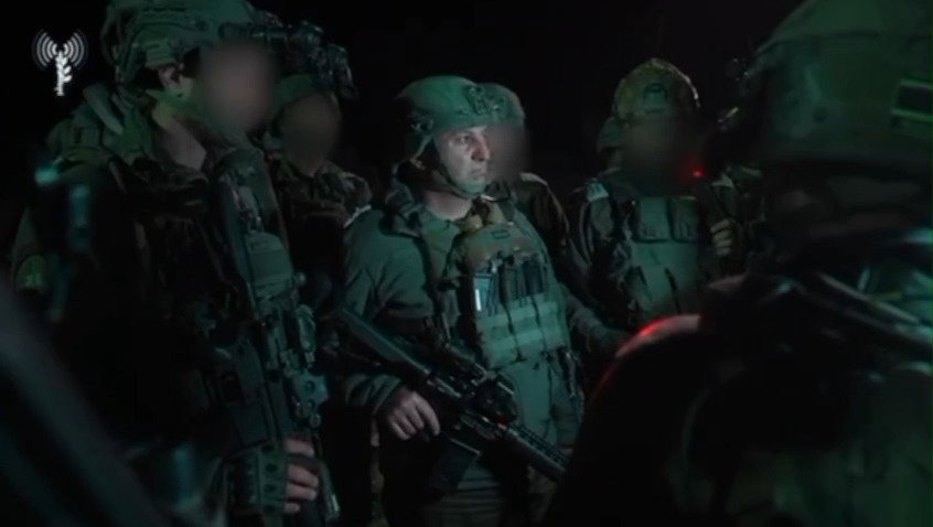 מפקד פיקוד הדרום בסיור בבית הקברות